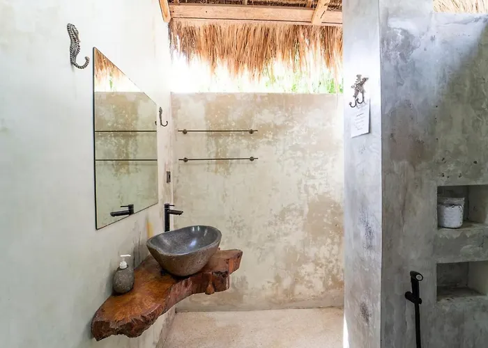 Bukit Hideaway Villa *
